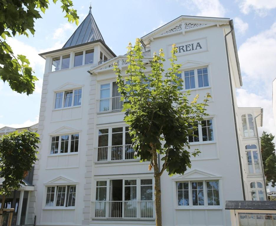 Fewo Direkt Am Strand Mit Suedbalkon, Villa Freia 13, Остзебад Бинц Экстерьер фото